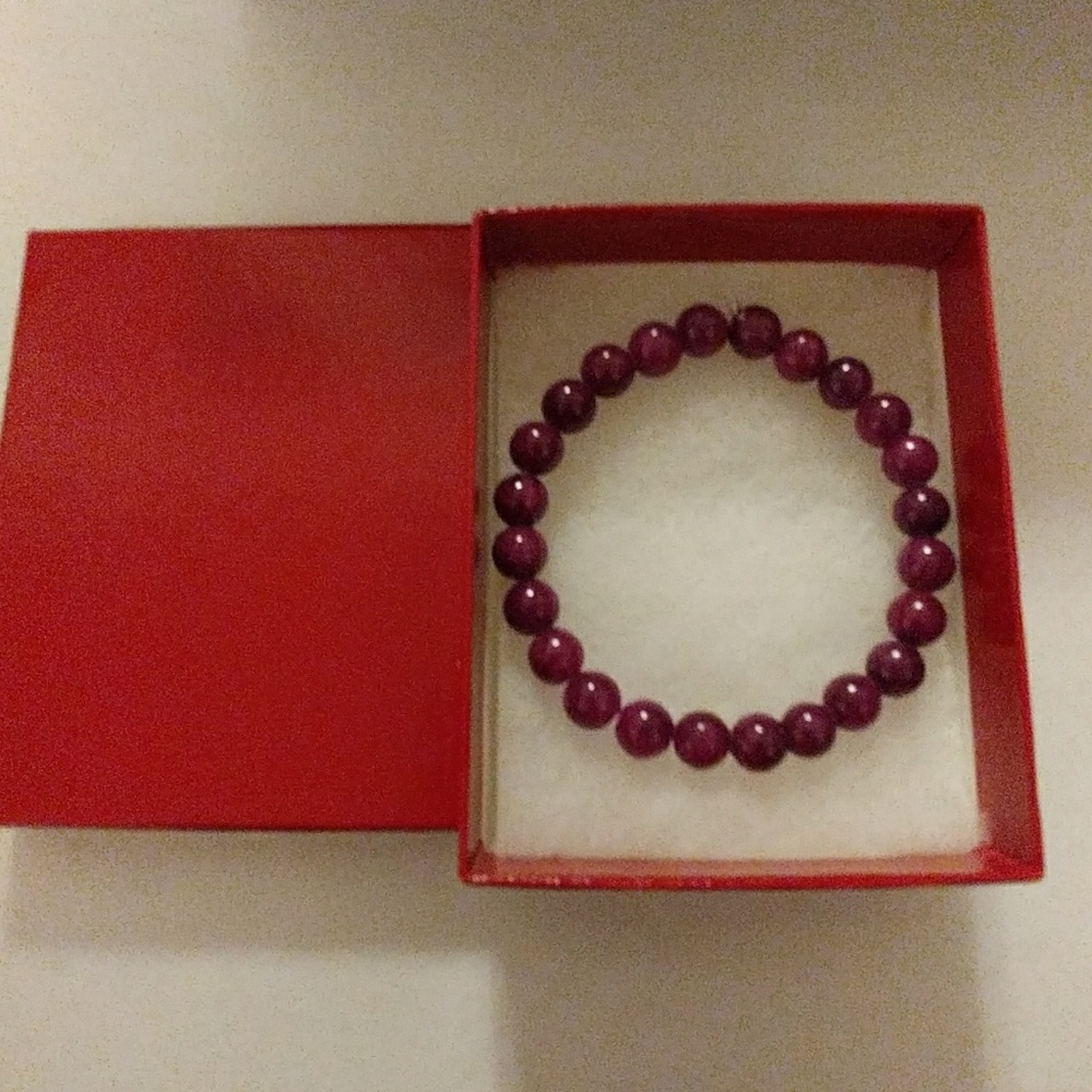 Violet Mountain Jade Stone Bracelet - Picture 6 of 8